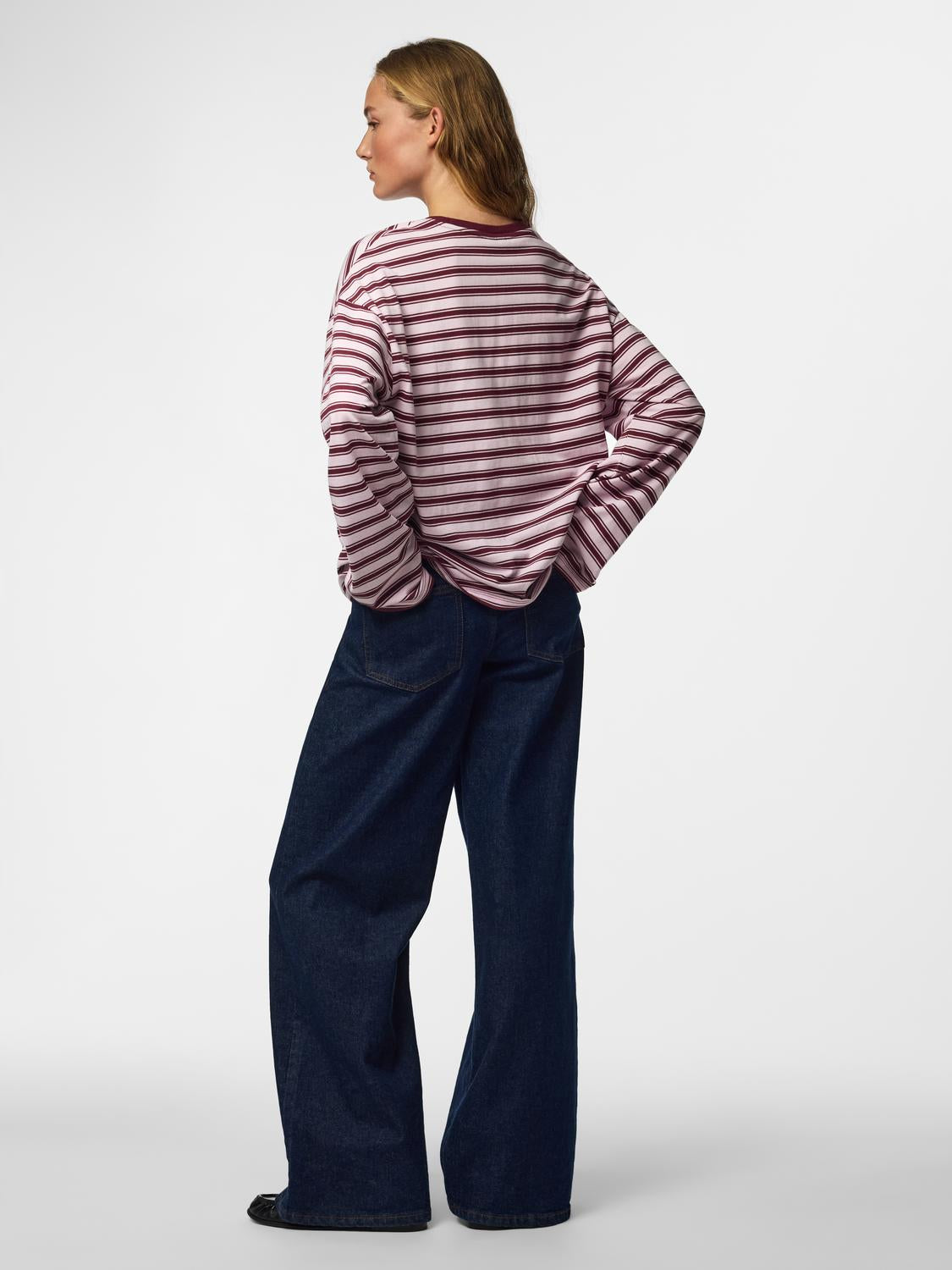 model_shot-back